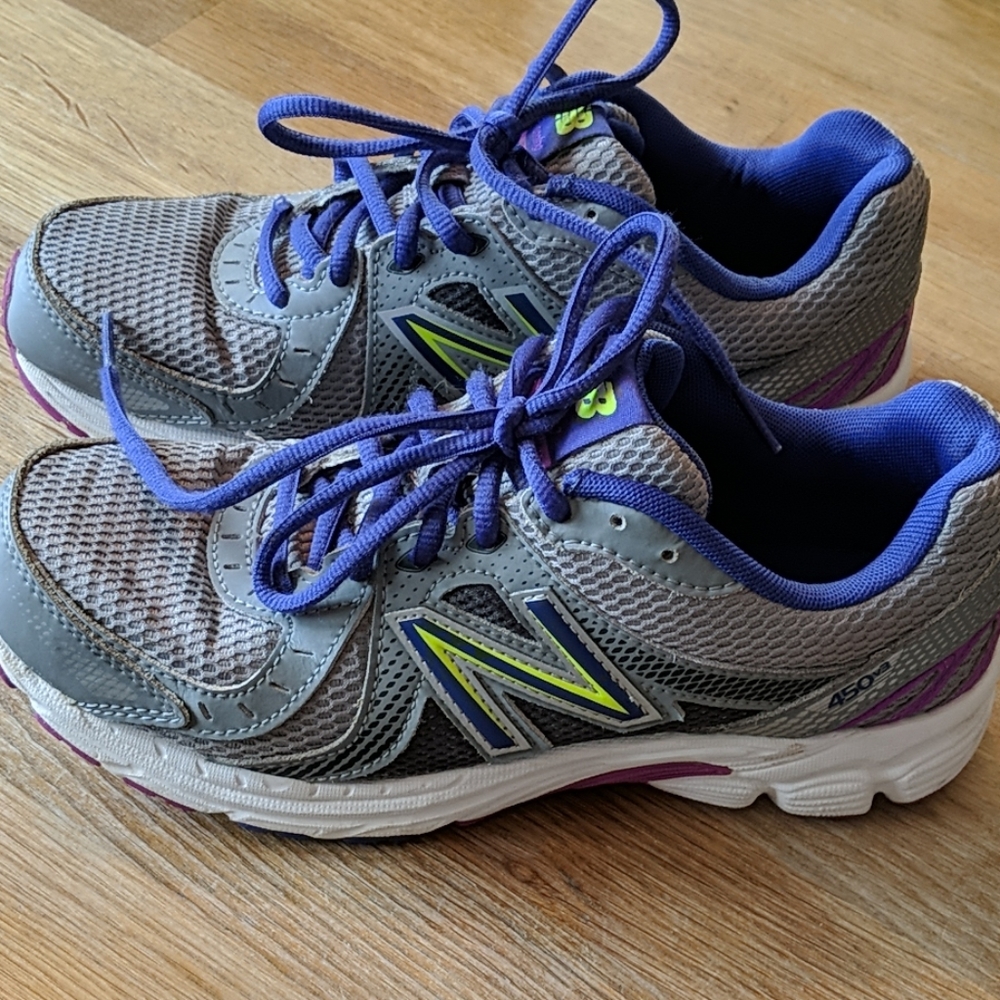 New Balance running shoes 450v3
